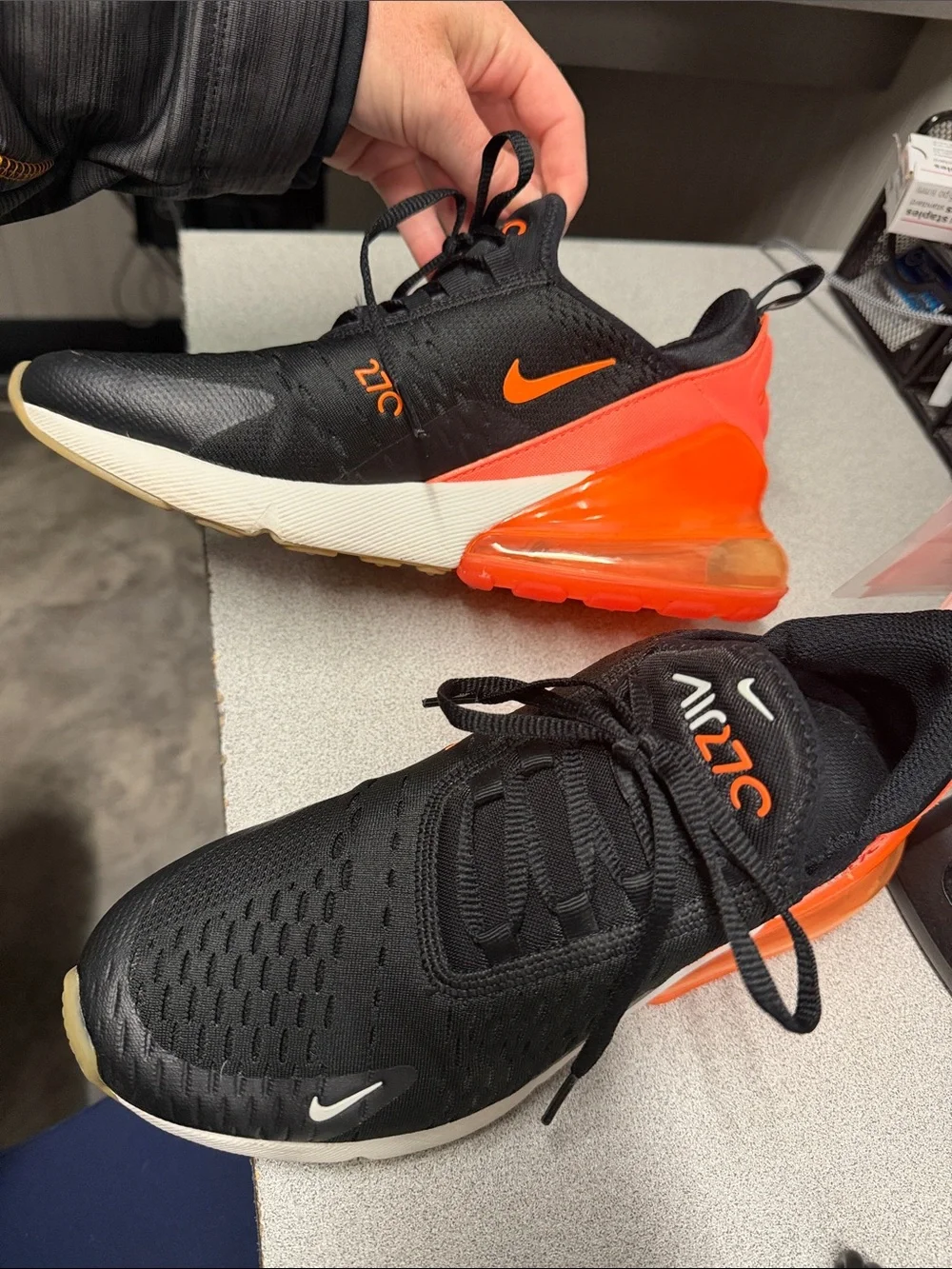 Nike Air Max 270 Running Sneakers Orange Swoosh Classic Logo Trainers